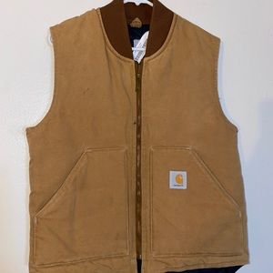 Carhartt canvas vest insulated fits like small/med